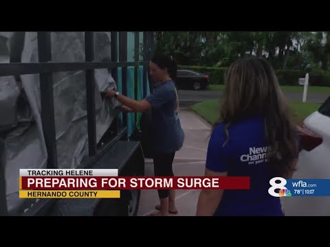 &#39;The surge is the worst&#39;: Hernando residents prepare for 8-12 feet of storm surge