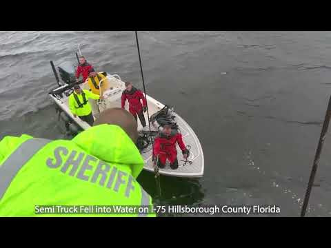 Breaking News   Hurricane Debby Semi Truck crash  I 75 Hillsborough  County  Florida Recovery