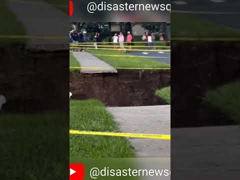 A massive sinkhole has opened up in a Riverview community in Hillsborough County, Florida #shorts