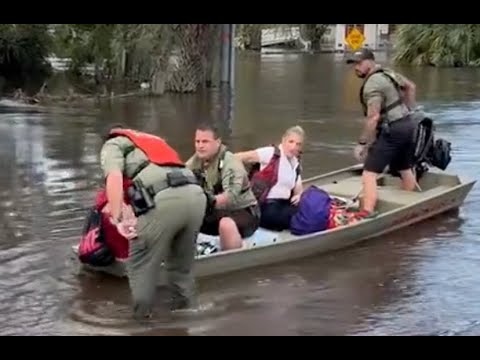 Rescues Underway as River Floods in Florida&#39;s Hillsborough County