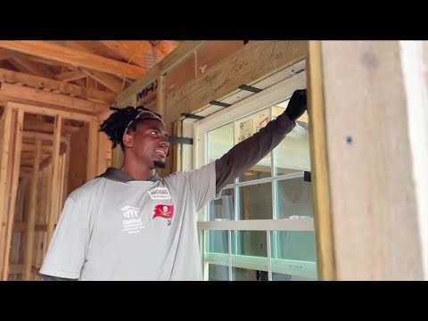 Bucs team up with Habitat for Humanity Hillsborough to help build affordable housing